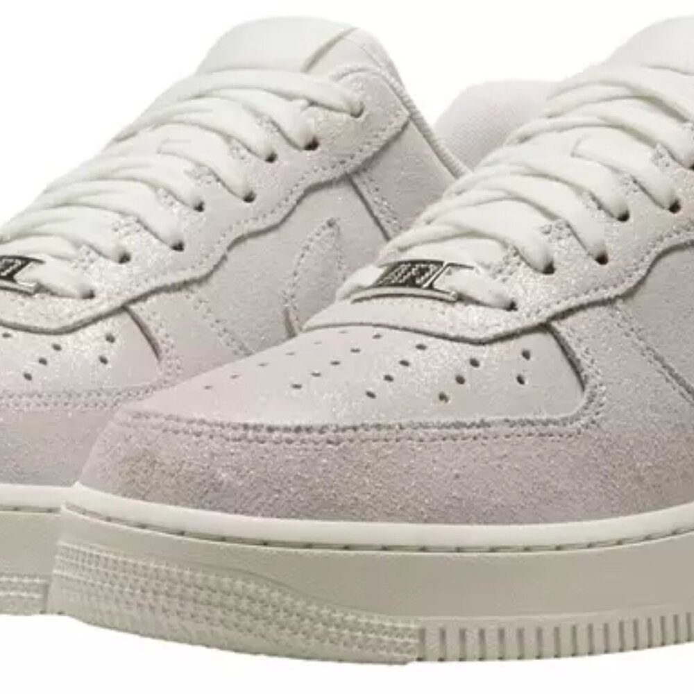 Nike Women's Air Force 1 '07 Sail Glittery Suede Size 8 - Picture 2 of 7